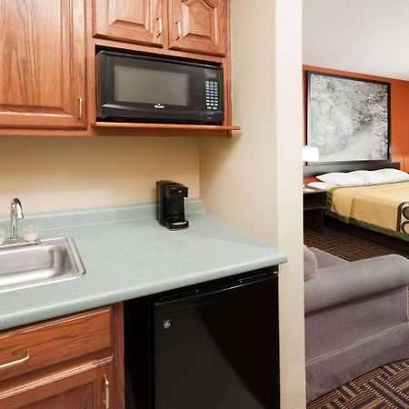 Super 8 By Wyndham Rochester Extérieur photo