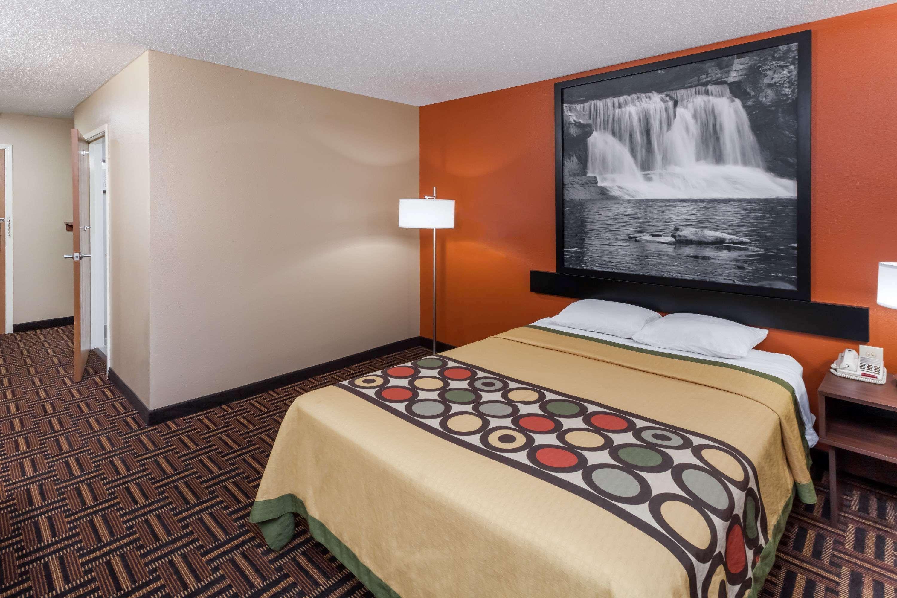 Super 8 By Wyndham Rochester Extérieur photo