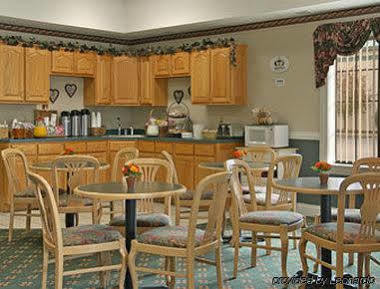 Super 8 By Wyndham Rochester Extérieur photo